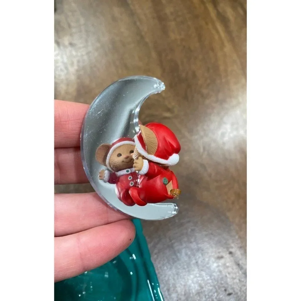 Vintage‎ Hallmark Mouse to the Moon handcrafted ornament 1986 Christmas Holiday